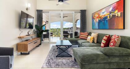 3rd Floor Condo wMountain Views