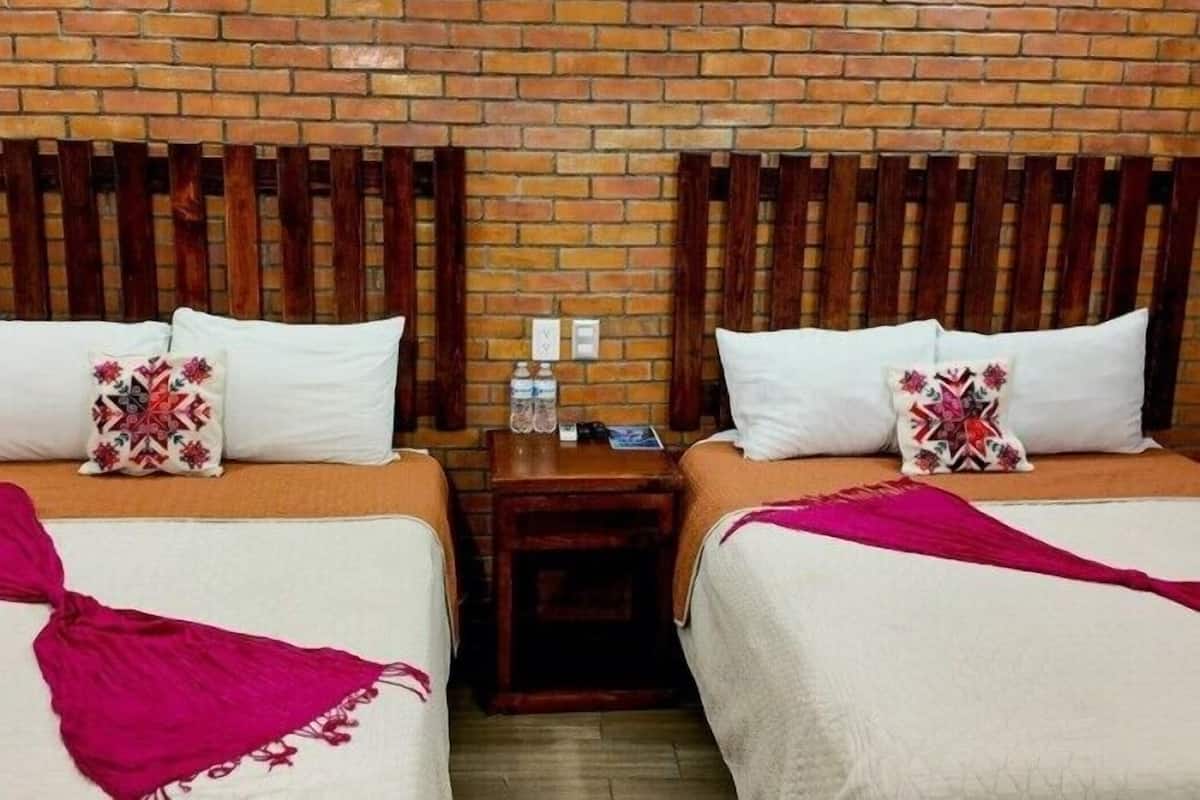 Familie tweepersoonskamer | Een bureau, gratis wifi