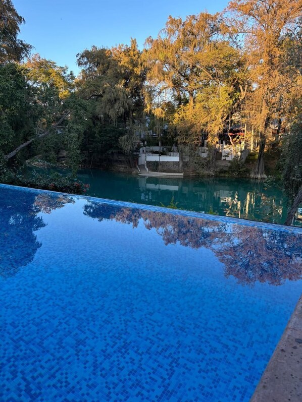 Deluxe Suite, River View | Free minibar, desk, free WiFi, bed sheets