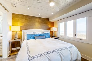 3 bedrooms, iron/ironing board, free WiFi, bed sheets - Oceanfront townhouse with ocean views, central AC, WiFi, & outdoor pool (Fernandina Beach)