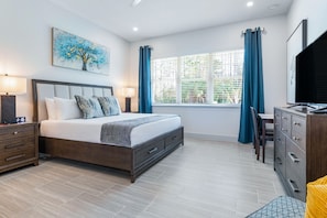 Schreibtisch, Bügeleisen/Bügelbrett, kostenloses WLAN, Bettwäsche