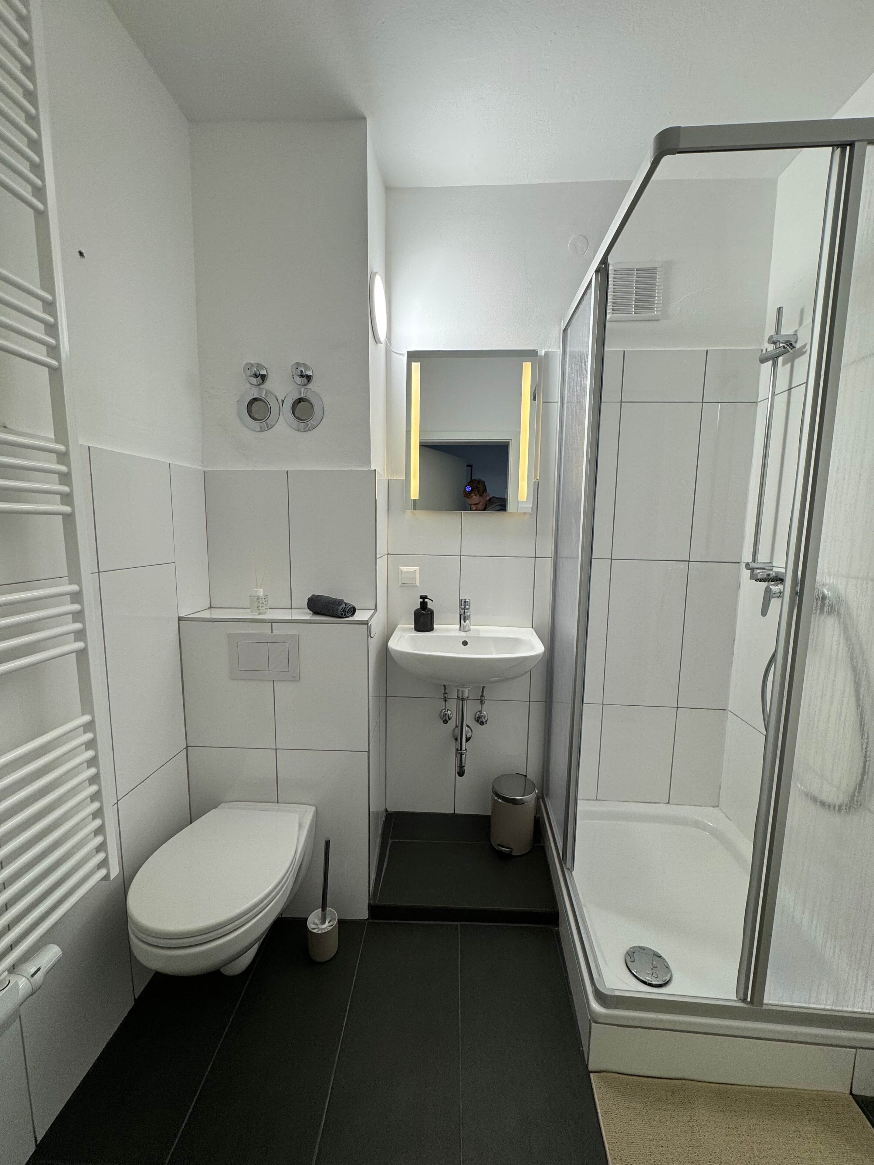 Hårtork och handdukar