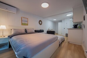 1 bedroom, internet, bed sheets