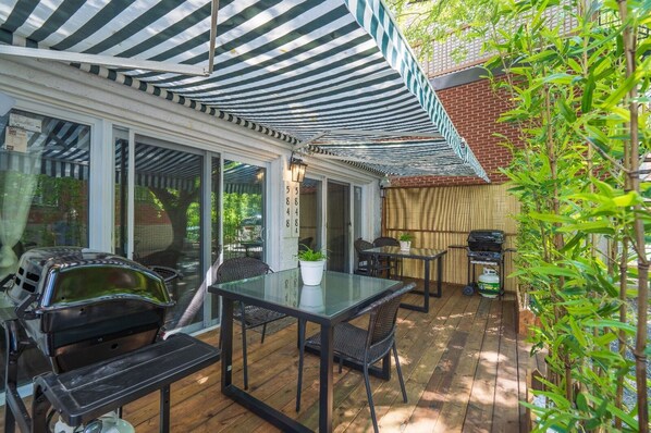 تناول الطعام بالخارج