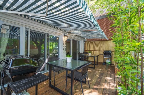 Charming studio w/Patio/parking