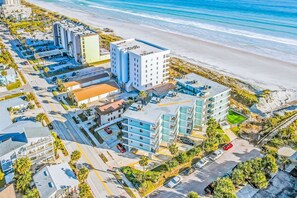 Exterior - Polished oceanfront condo with pool access, private balcony & washer/dryer (Jacksonville Beach)
