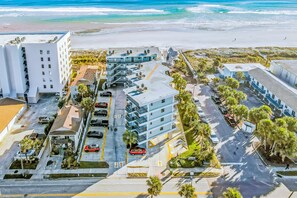 Exterior - Polished oceanfront condo with pool access, private balcony & washer/dryer (Jacksonville Beach)