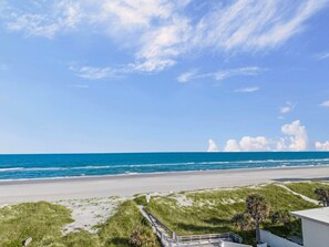 Beach - Polished oceanfront condo with pool access, private balcony & washer/dryer (Jacksonville Beach)