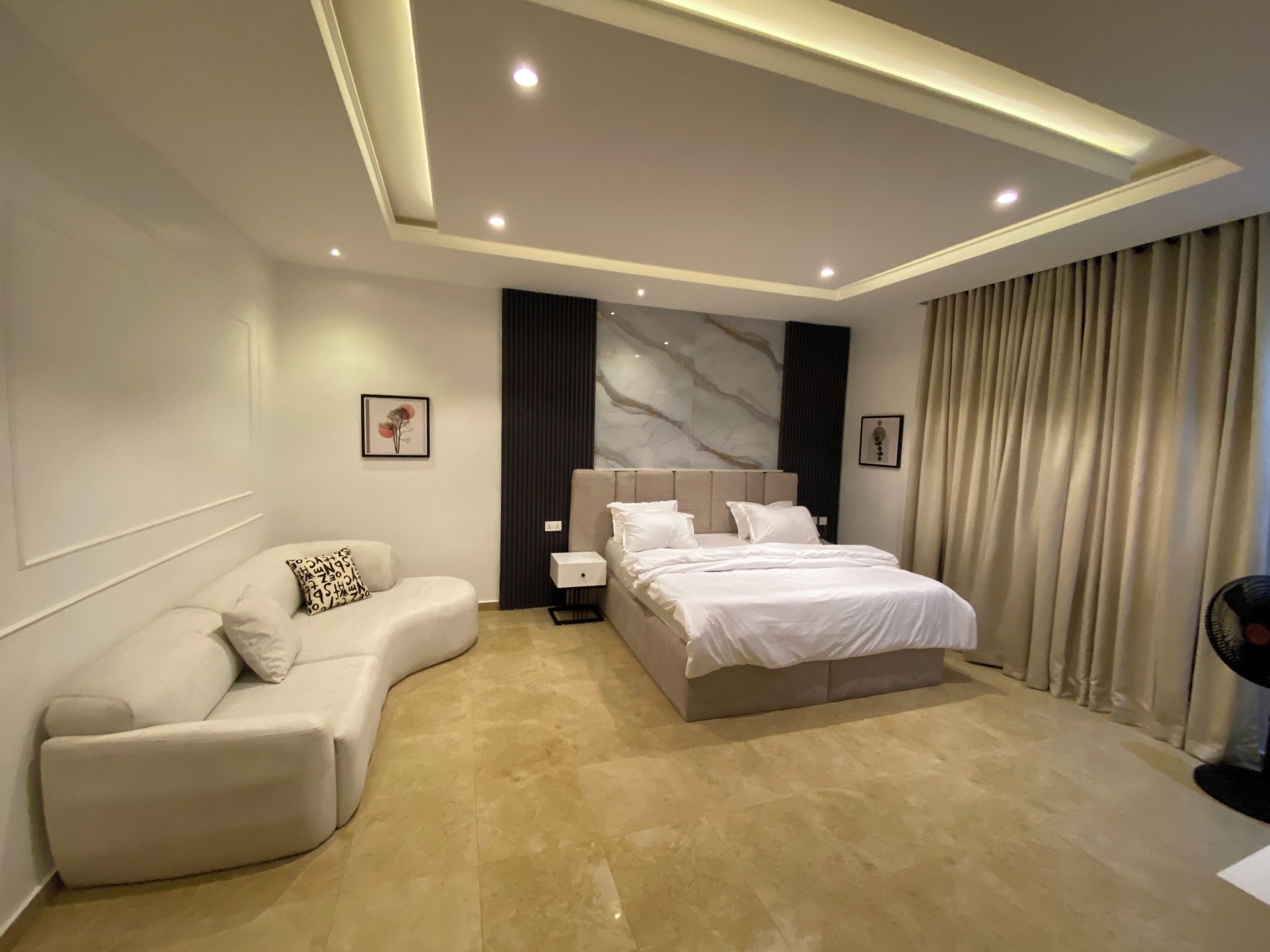 3 bedrooms, iron/ironing board, WiFi