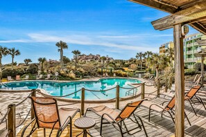 A heated pool - Oceanfront condo with direct beach access, pool, balcony, grilling area, & AC (Fernandina Beach)