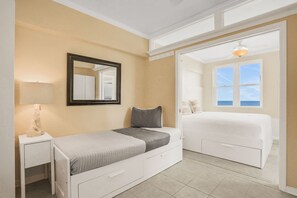 2 slaapkamers, een bureau, een strijkplank/strijkijzer, gratis wifi