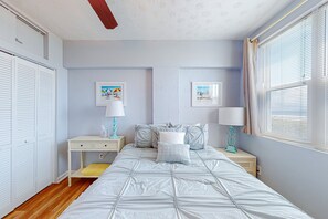 2 bedrooms, WiFi, bed sheets, wheelchair access