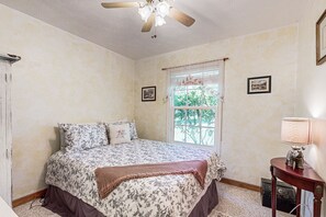 3 Schlafzimmer, Schreibtisch, Bügeleisen/Bügelbrett, kostenloses WLAN