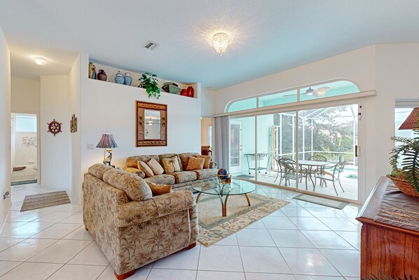 Smart TV, DVD player, books, stereo