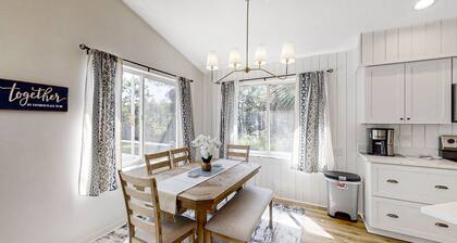 The Barefoot Bungalow | House in Palm Coast with an enclosed pool & grill