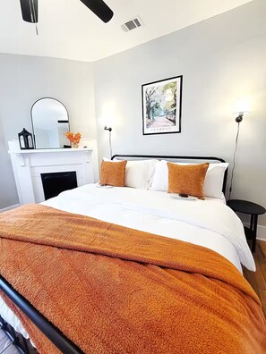 3 bedrooms, iron/ironing board, Internet, bed sheets