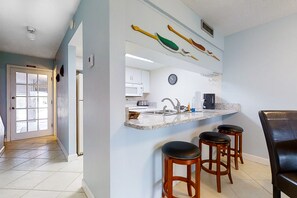 Fridge, microwave, oven, stovetop - Fabulous oceanfront find in Flagler Beach w/shared pool, WiFi, central AC, W/D (Flagler Beach)