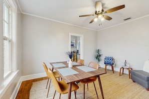 Dining - Spacious duplex with private balcony, washer & dryer, and WiFI (Jacksonville)