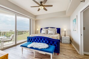 2 Schlafzimmer, Schreibtisch, Bügeleisen/Bügelbrett, Internetzugang