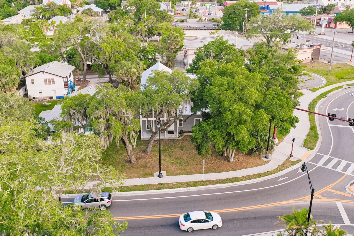 Photo 35 of Updated, dog-friendly gem w/fenced yard, foosball & pool tables, WiFi, fireplace