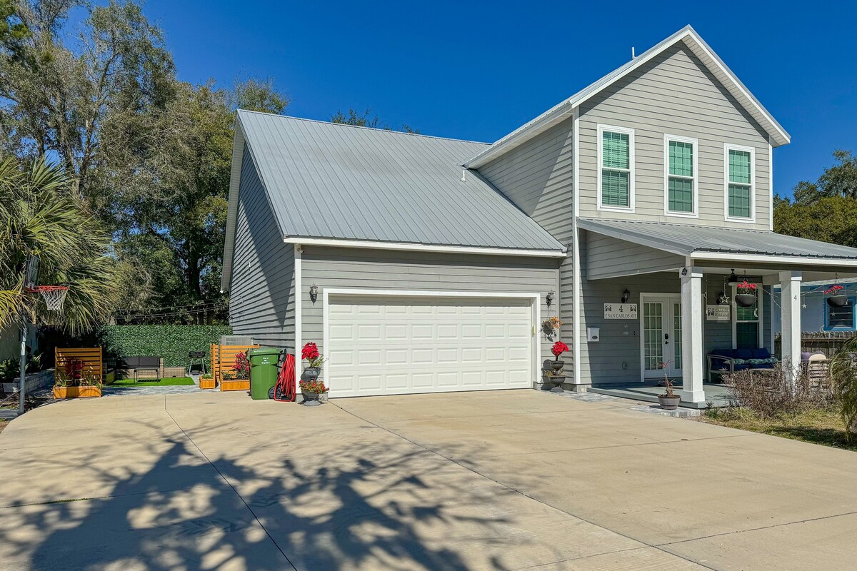 Photo 30 of Updated, dog-friendly gem w/fenced yard, foosball & pool tables, WiFi, fireplace