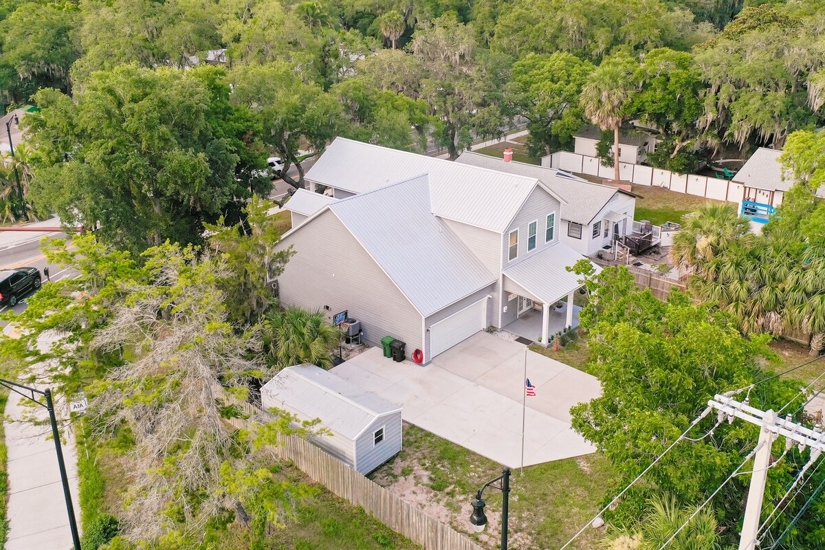 Photo 9 of Updated, dog-friendly gem w/fenced yard, foosball & pool tables, WiFi, fireplace