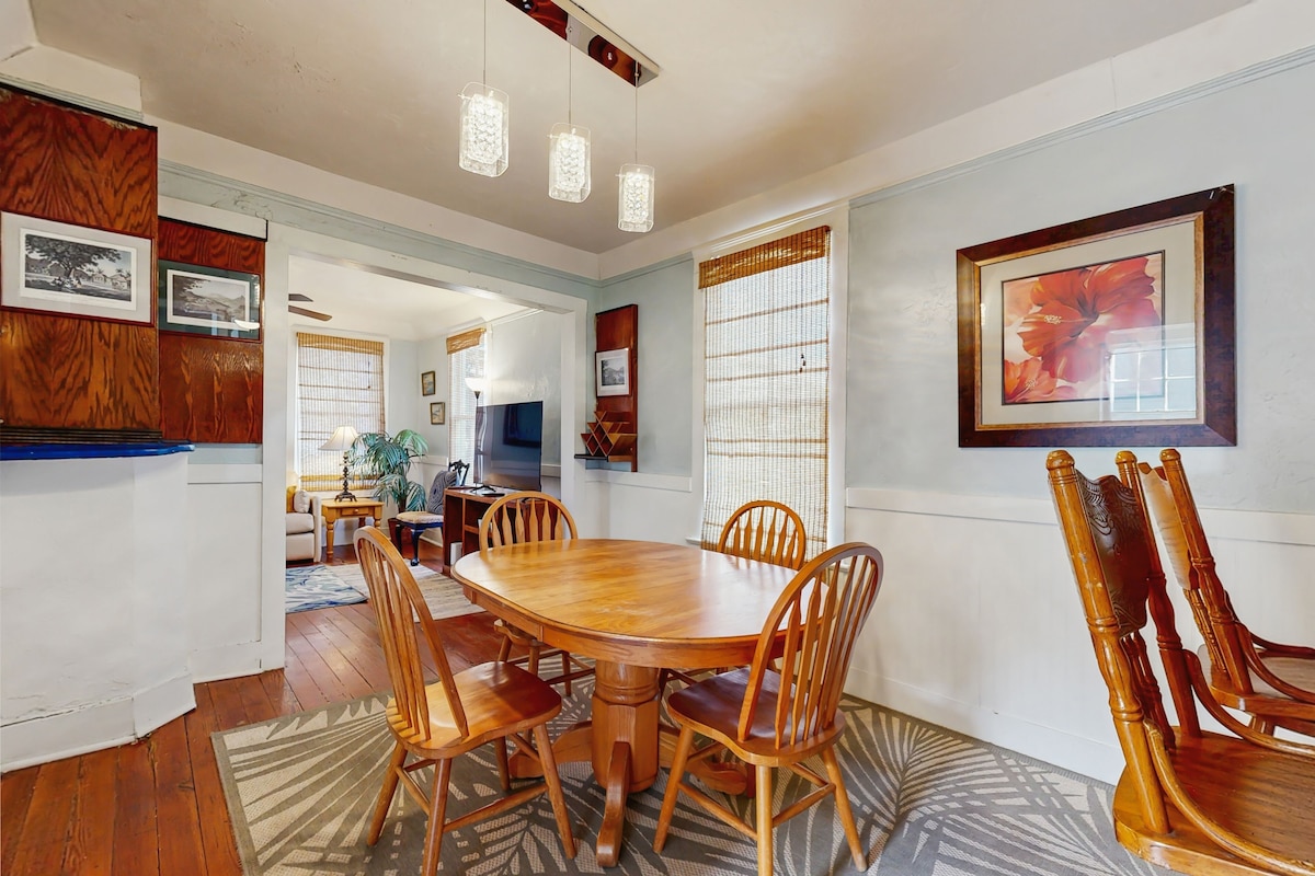 Photo 8 of Charming, historic home with balcony, enclosed yard, A/C - near downtown & beach