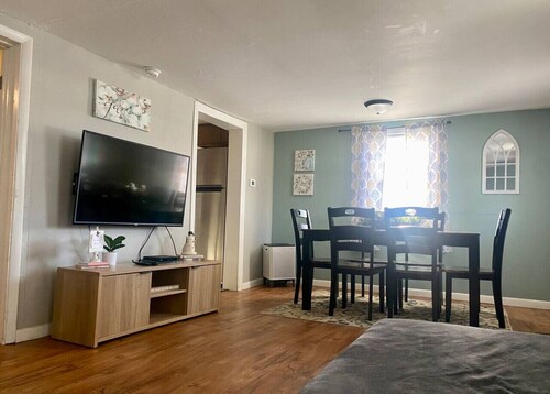 Cozy 2 Bedroom House