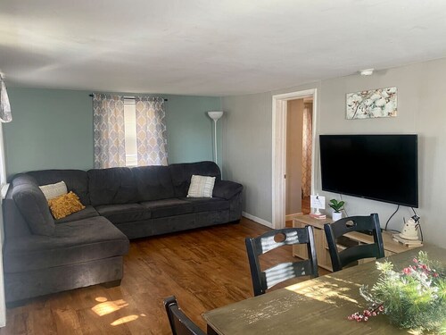 Cozy 2 Bedroom House