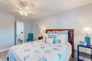 3 soverom, strykejern/-brett, reiseseng for barn og internettilgang