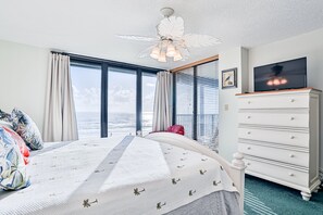 3 عدّة غرف نوم ومكواة/لوح كي وخدمة الإنترنت وملاءات أسرّة