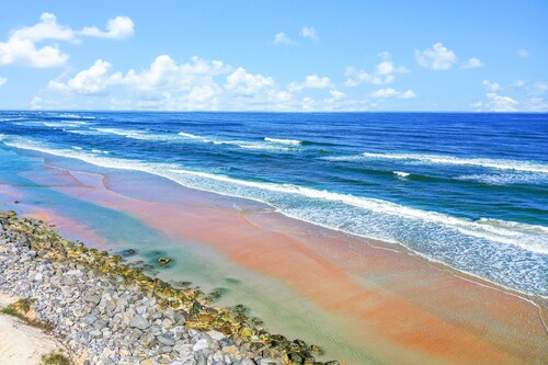 Fabulous oceanfront home with ocean view, WiFi, washer/dryer, & central AC