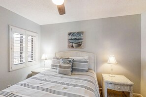 2 bedrooms, iron/ironing board, internet, bed sheets