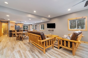 Interior - Larkin's Cabin Pet & Family Friendly! (Roscommon)