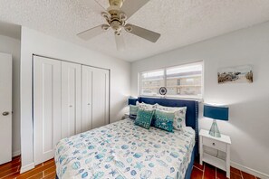 2 bedrooms, iron/ironing board, free WiFi, bed sheets