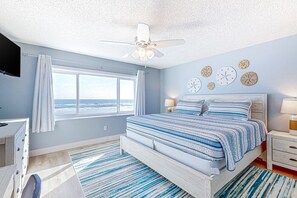 2 bedrooms, iron/ironing board, free WiFi, bed sheets - Oceanfront rental with amazing views, beach access, pools, tennis & pickleball (St. Augustine)