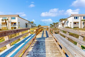 Property grounds - Oceanfront rental with amazing views, beach access, pools, tennis & pickleball (St. Augustine)