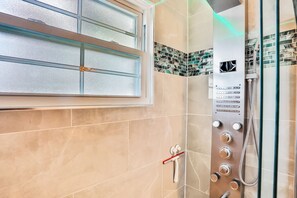 Douche, séchoir à cheveux
