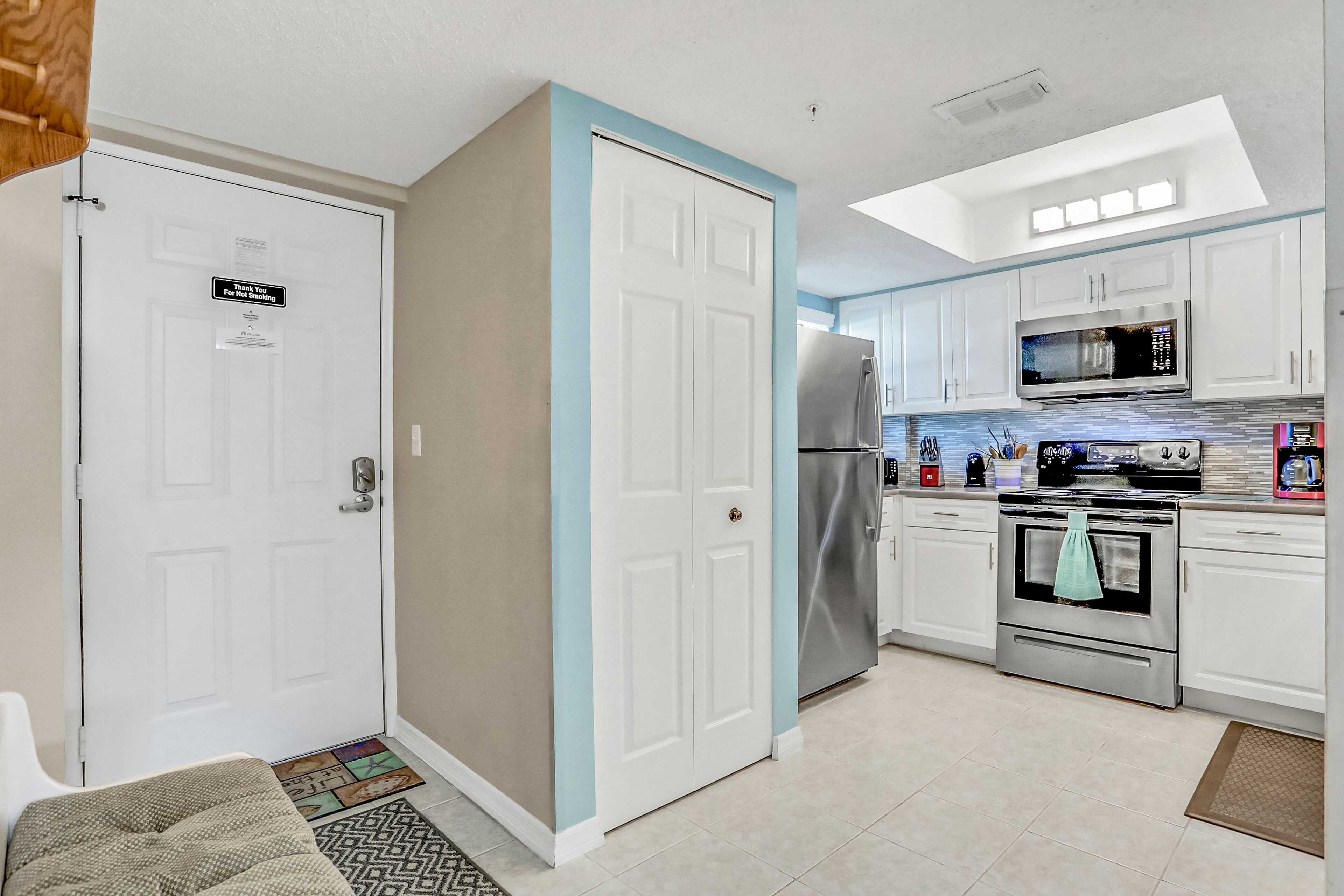 冰箱、微波炉、烤箱、炉灶