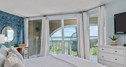 Lovely ocean-view condo with pools, hot tubs, private W/D, & central AC