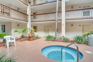 Beheizter Pool