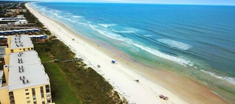 Spacious oceanfront condo with shared pool and tennis courts