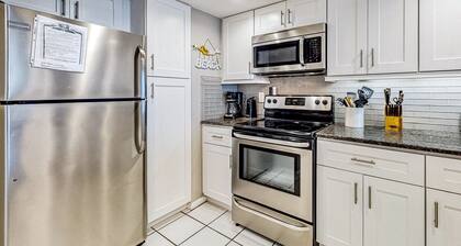 Modern/Oceanview/Pickleball/Pool/Beach Access