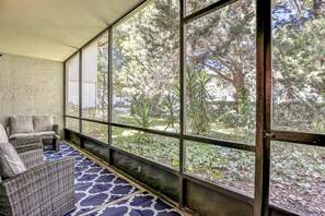 Interior - Lovely condo with pools, tennis, central AC, & washer/dryer - snowbird-friendly (St. Augustine)