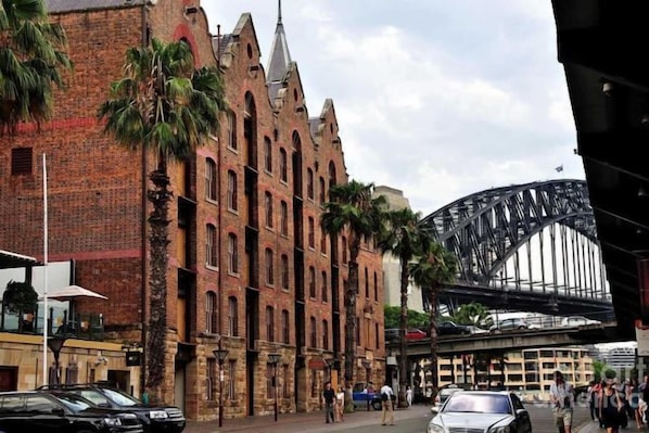 Unclassified image, 1 of 14, button - A Cozy Studio CBD Next to Darling Harbour (Sydney)
