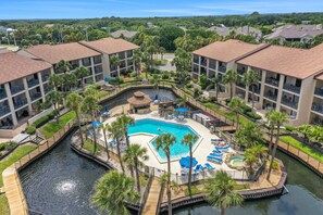A heated pool - Ocean-view condo with 2 pools, beach access & private lanais (St. Augustine)