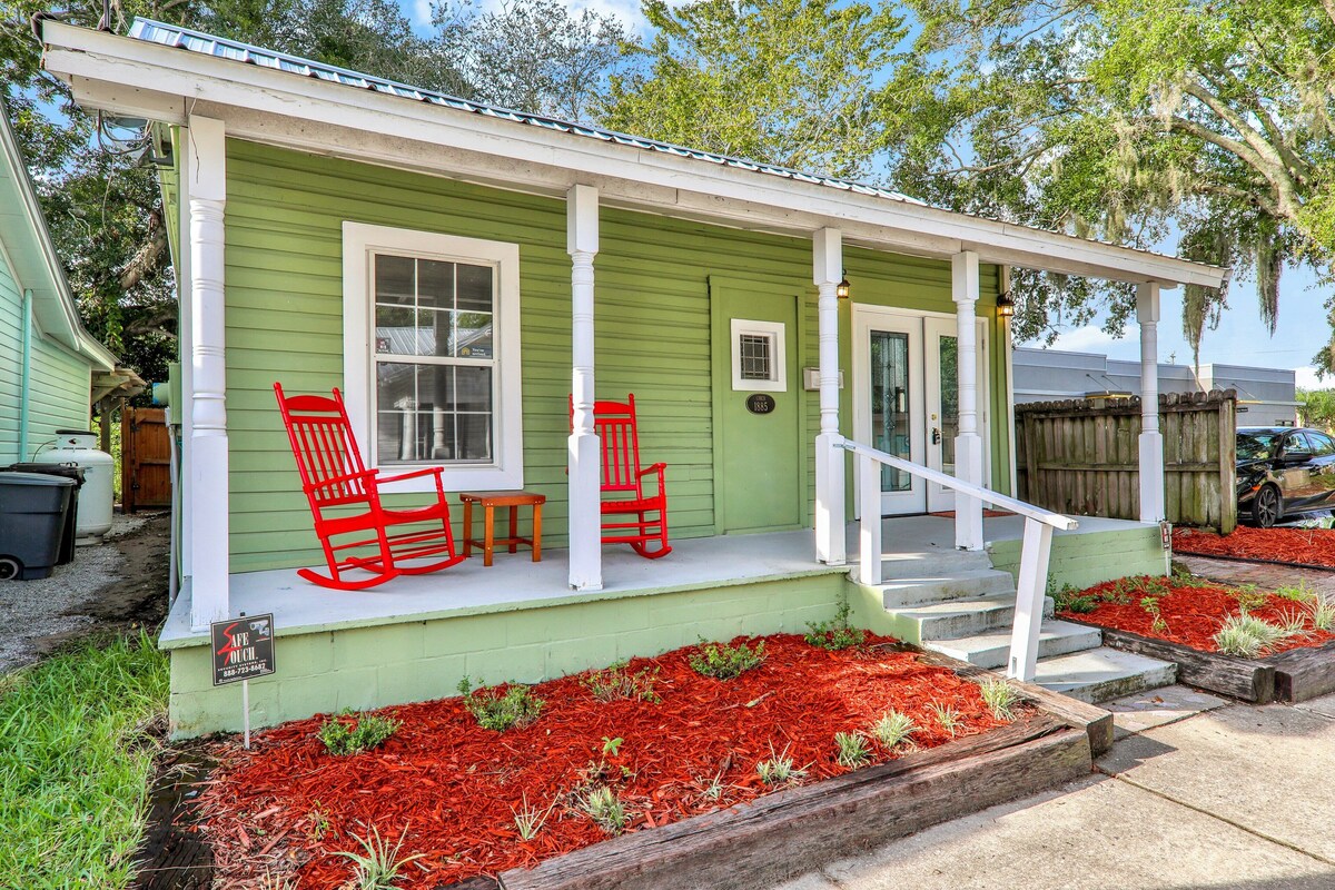 Photo 2 of Ideally located getaway w/ tiki bar, outdoor seating, & brick grill - dogs OK