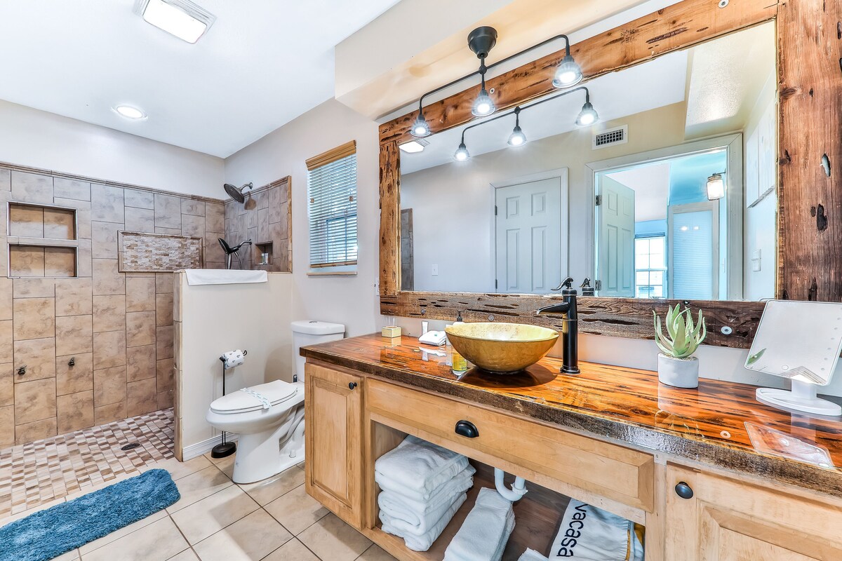 Photo 14 of Ideally located getaway w/ tiki bar, outdoor seating, & brick grill - dogs OK