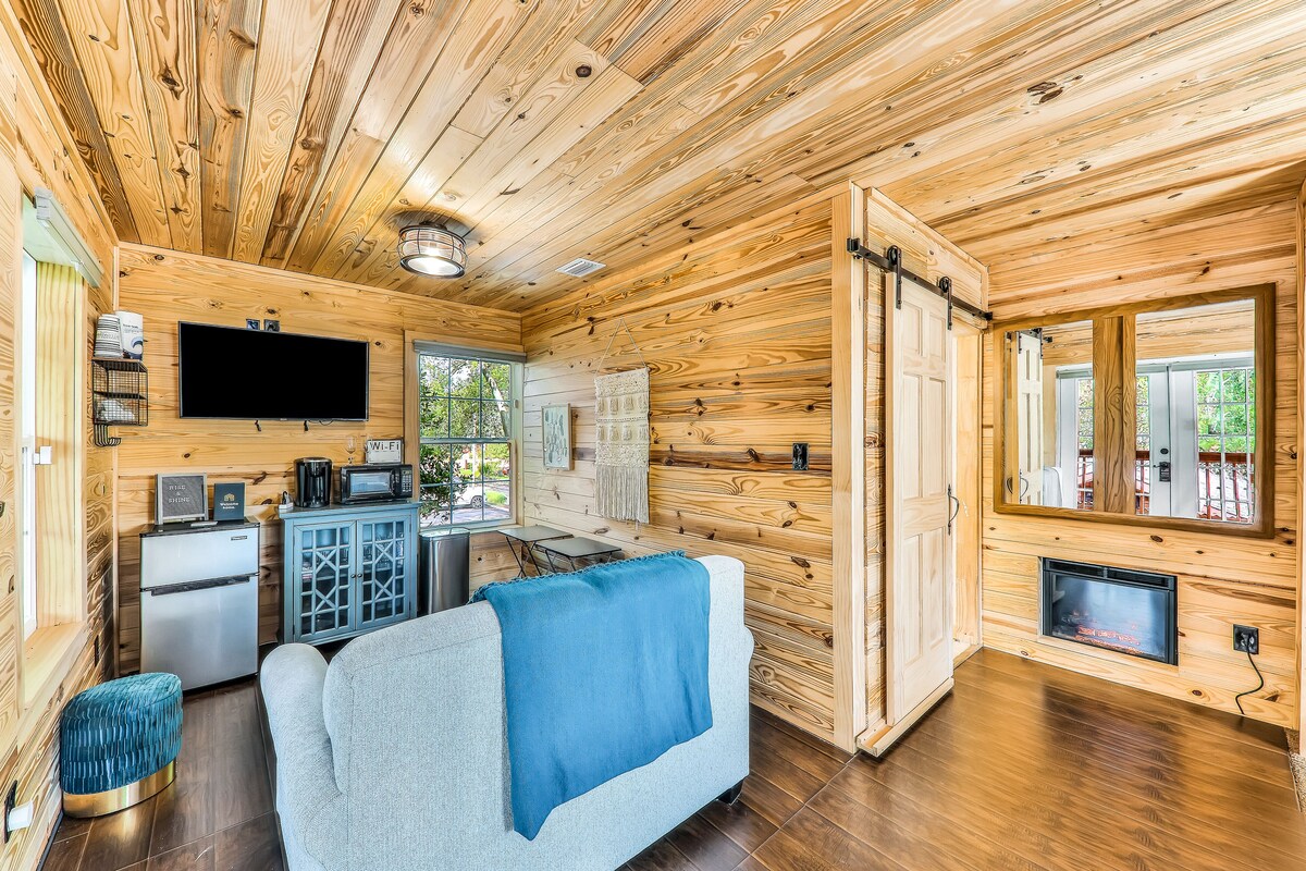 Photo 27 of Ideally located getaway w/ tiki bar, outdoor seating, & brick grill - dogs OK