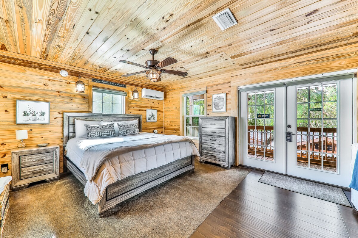 Photo 22 of Ideally located getaway w/ tiki bar, outdoor seating, & brick grill - dogs OK